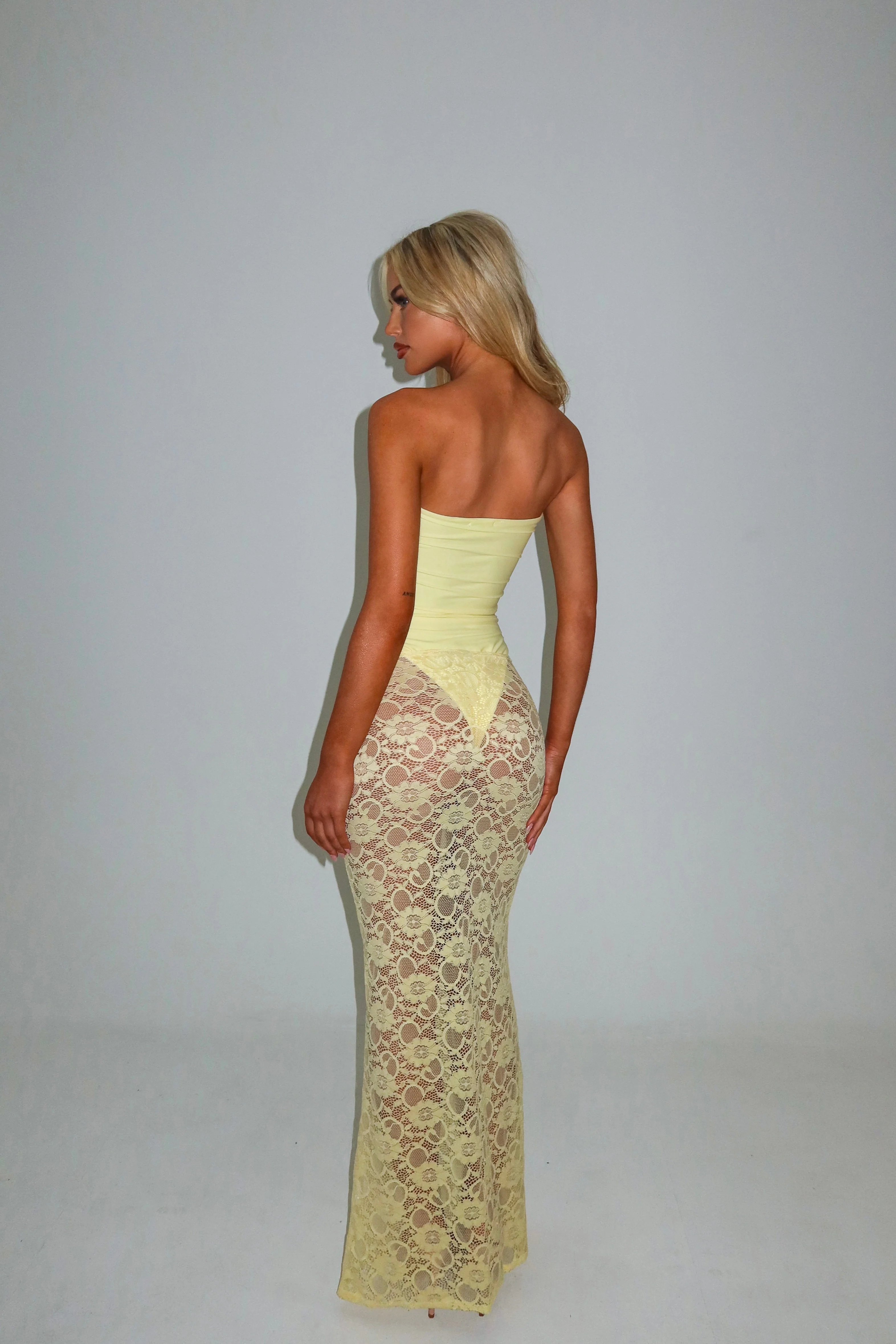 The lace maxi skirt - lemon - Image 4
