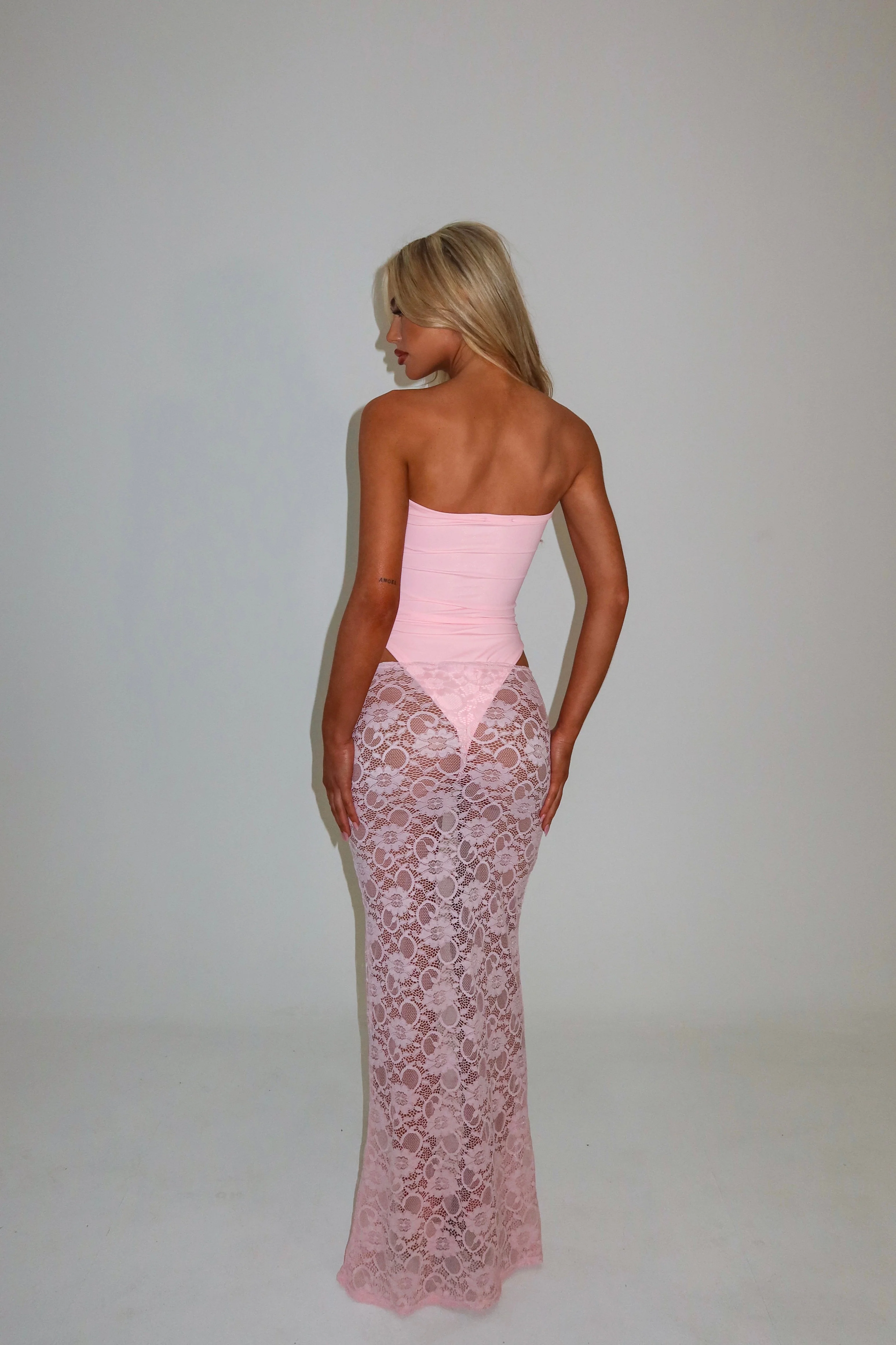 The lace maxi skirt - milkshake pink - Image 4